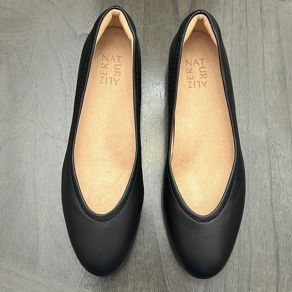 Naturalizer Vivienne Ballet Flat - Picture 4 of 12
